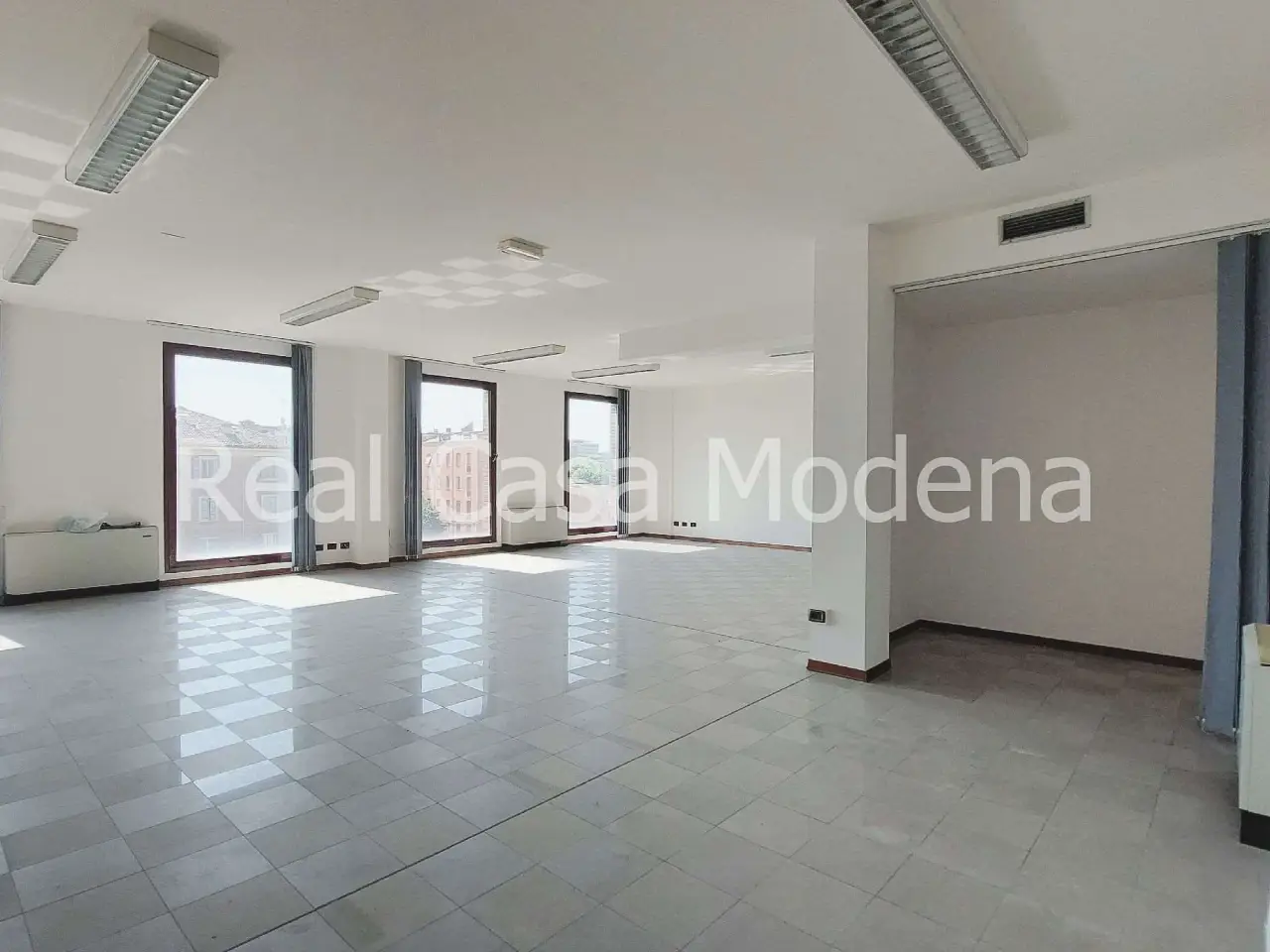 Ufficio in Via Marianini, Modena, {3} - Foto 1
