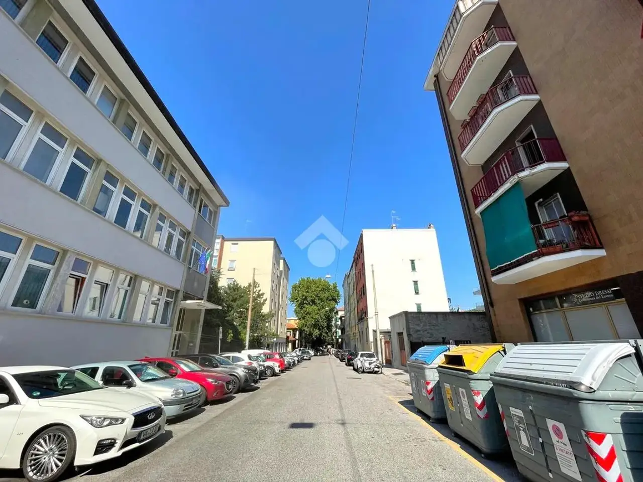 Negozio in Via Alessandro La Marmora 32, Trieste, {3} - Foto 1