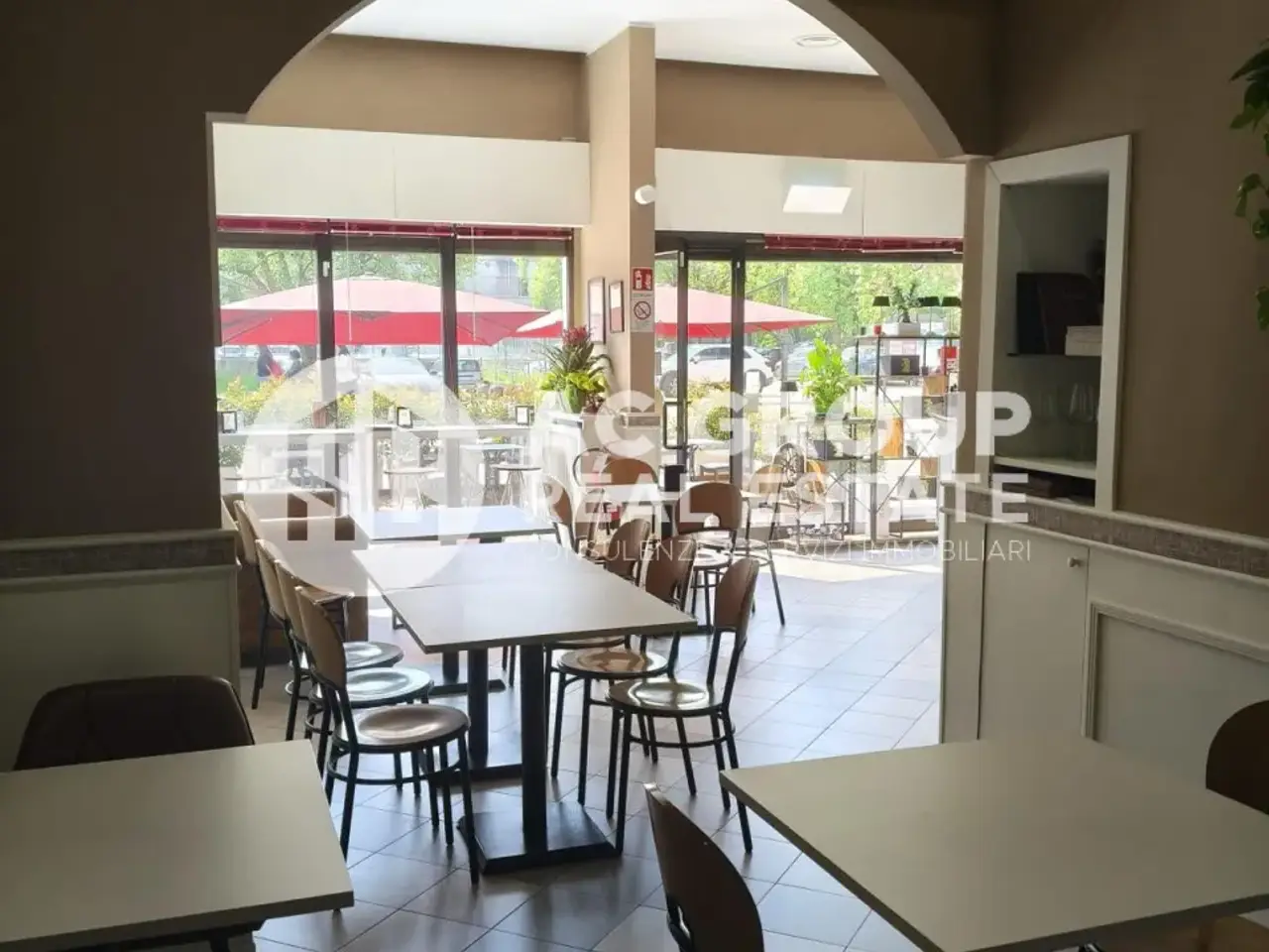 Bar in Via Varese, Saronno, {3} - Foto 1