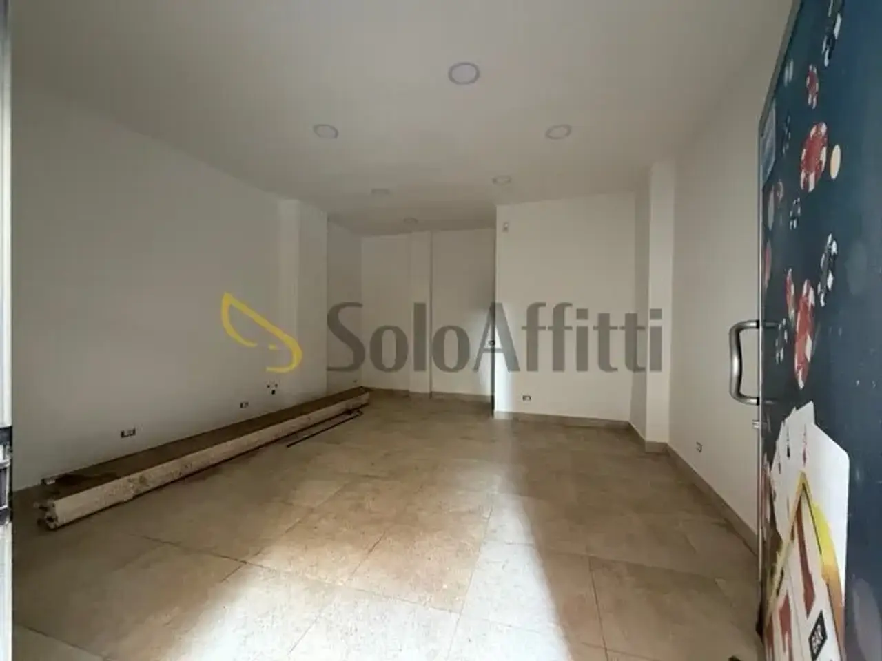 Negozio in Via Trentino, Nettuno, {3} - Foto 1