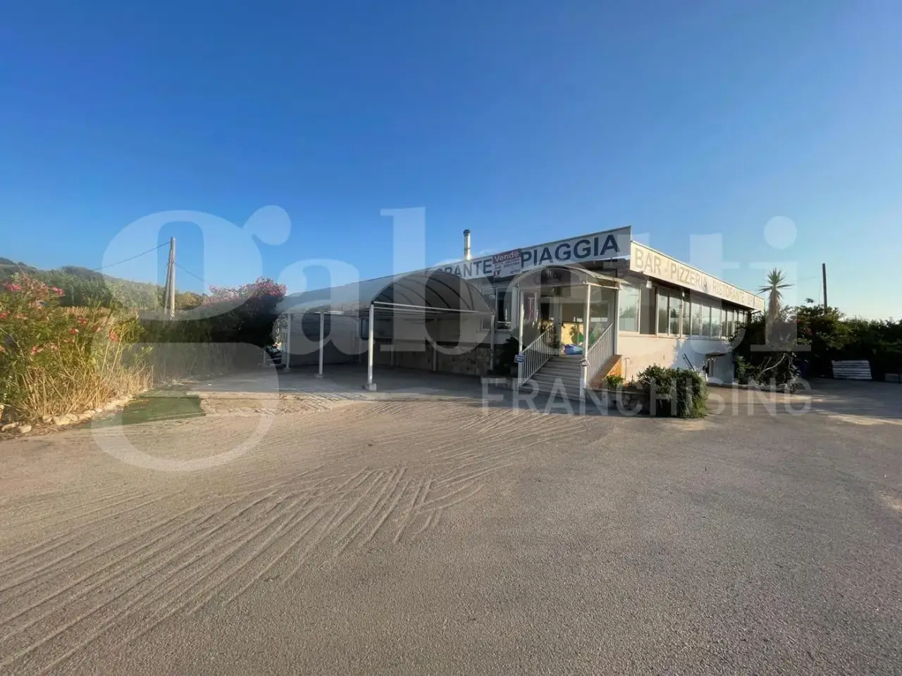 Palazzina commerciale in Via Flacca Km 22.000 999, Gaeta, {3} - Foto 1
