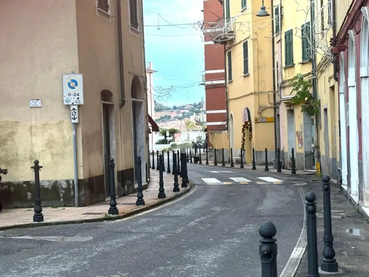 Negozio in Via Garibaldi 20, Lerici, {3} - Foto 2