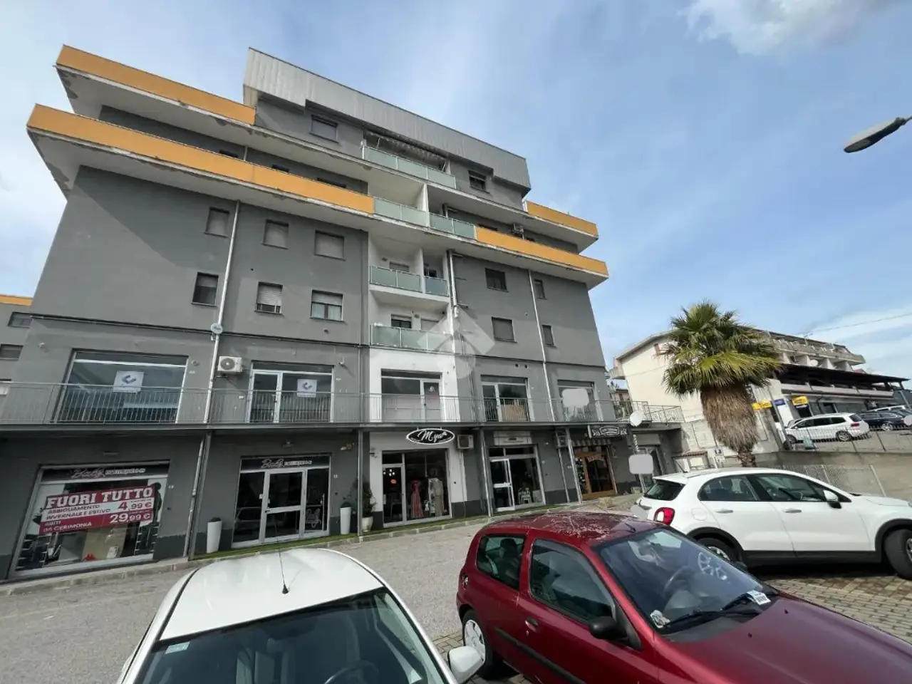 Magazzino in Via Nuoro, Montalto Uffugo, {3} - Foto 1