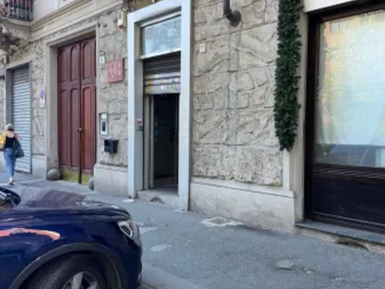 Negozio in Corso Belgio 46, Torino, {3} - Foto 2