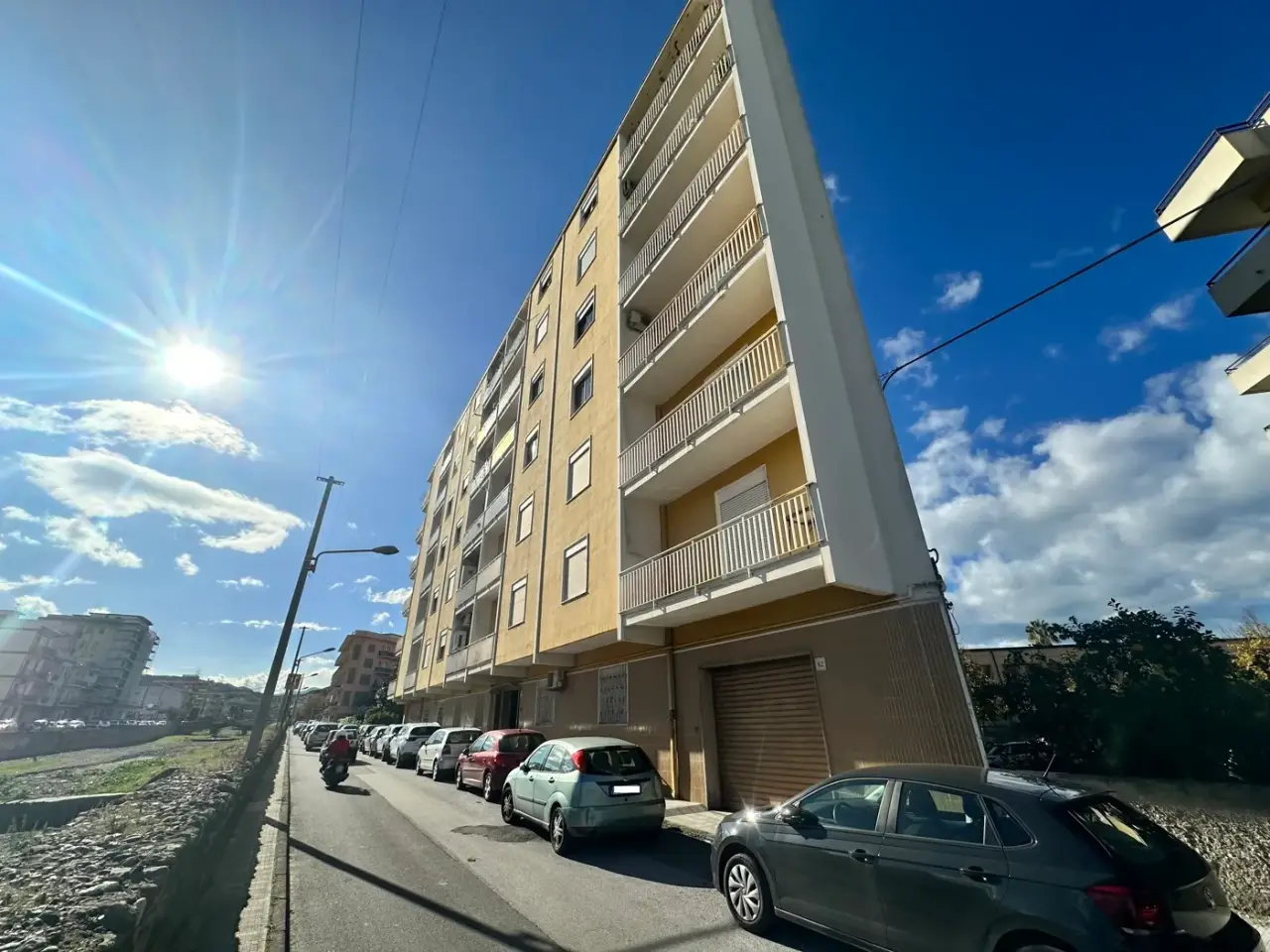 Negozio in Via degli Studi 82, Barcellona Pozzo di Gotto, {3} - Foto 1