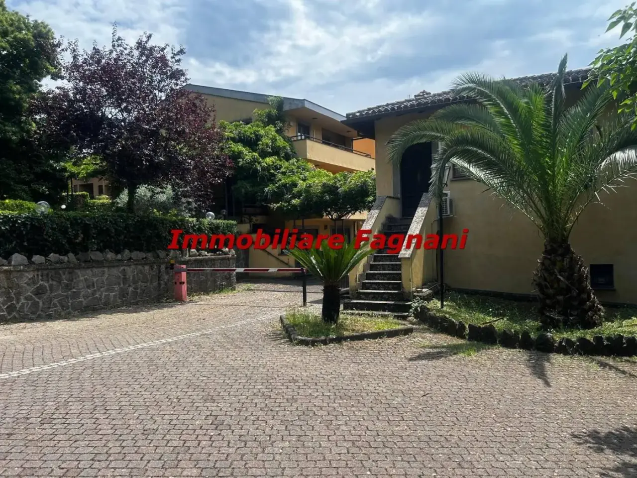 Ufficio in Viale dei Volsci,Velletri, Velletri, {3} - Foto 1
