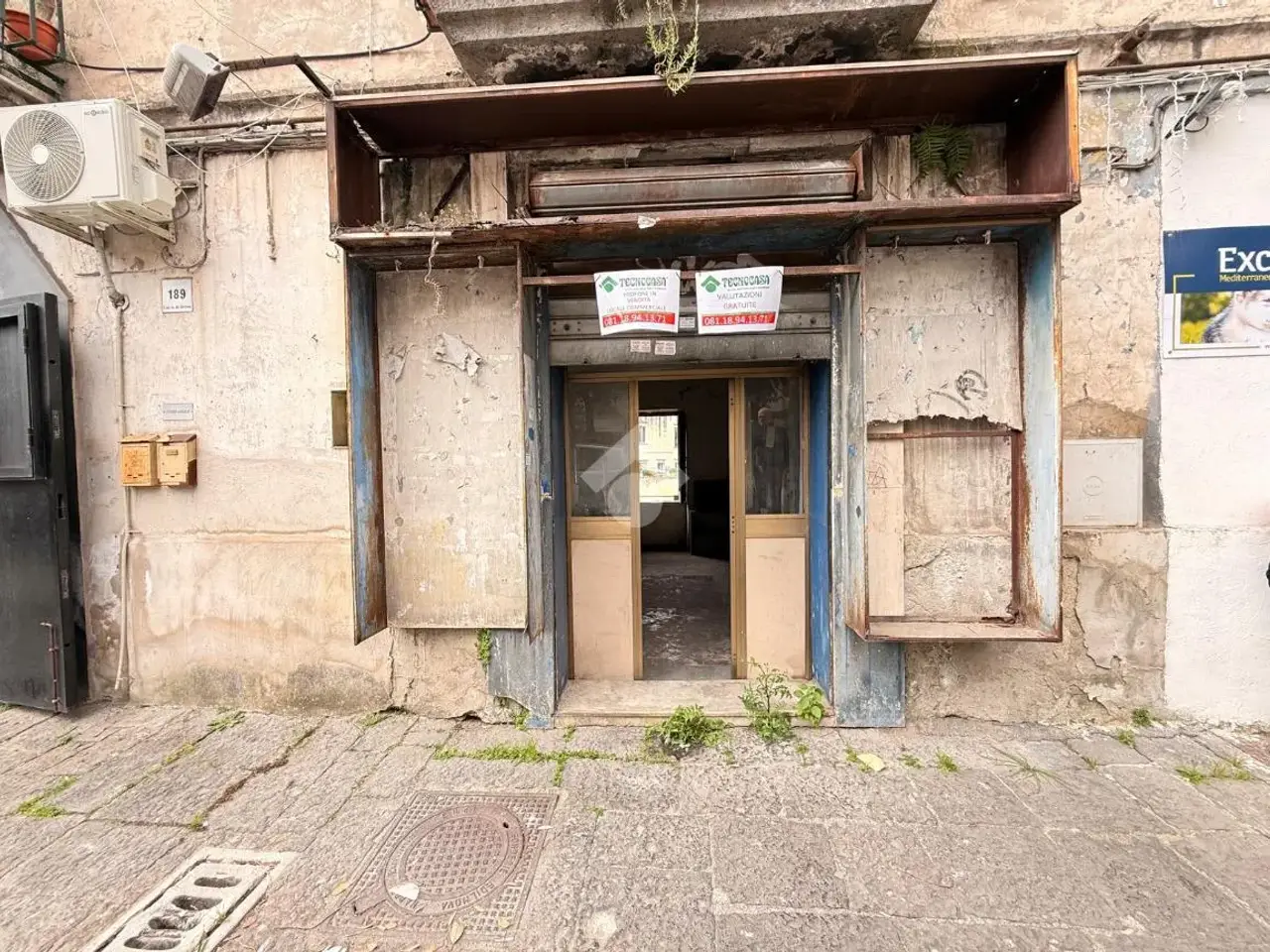 Negozio in Corso Amedeo di Savoia 191, Napoli, {3} - Foto 2