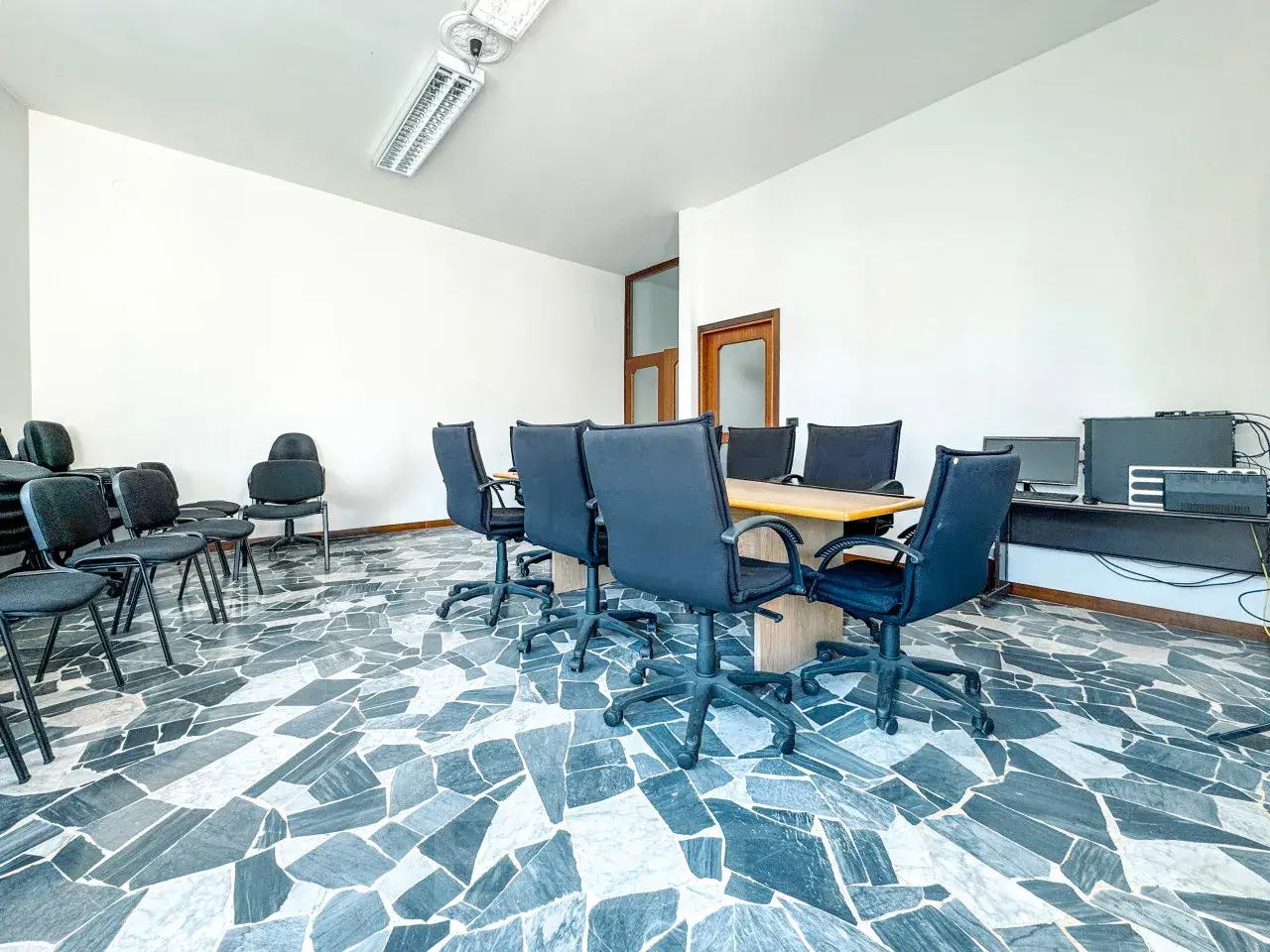 Ufficio in Corso Semipione 27, Borgomanero, {3} - Foto 2