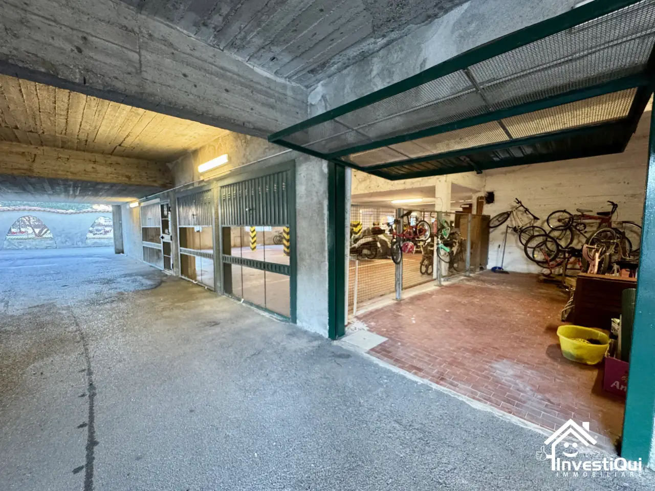 Parcheggio chiuso in Via Francesco Crispi 223, Pietra Ligure, {3} - Foto 2