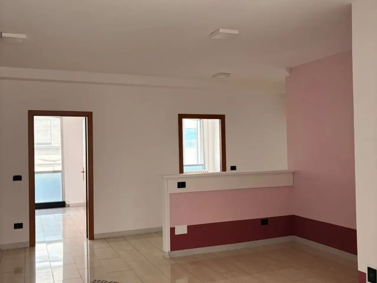 Ufficio in Corso del Popolo 116, Rovigo, {3} - Foto 2