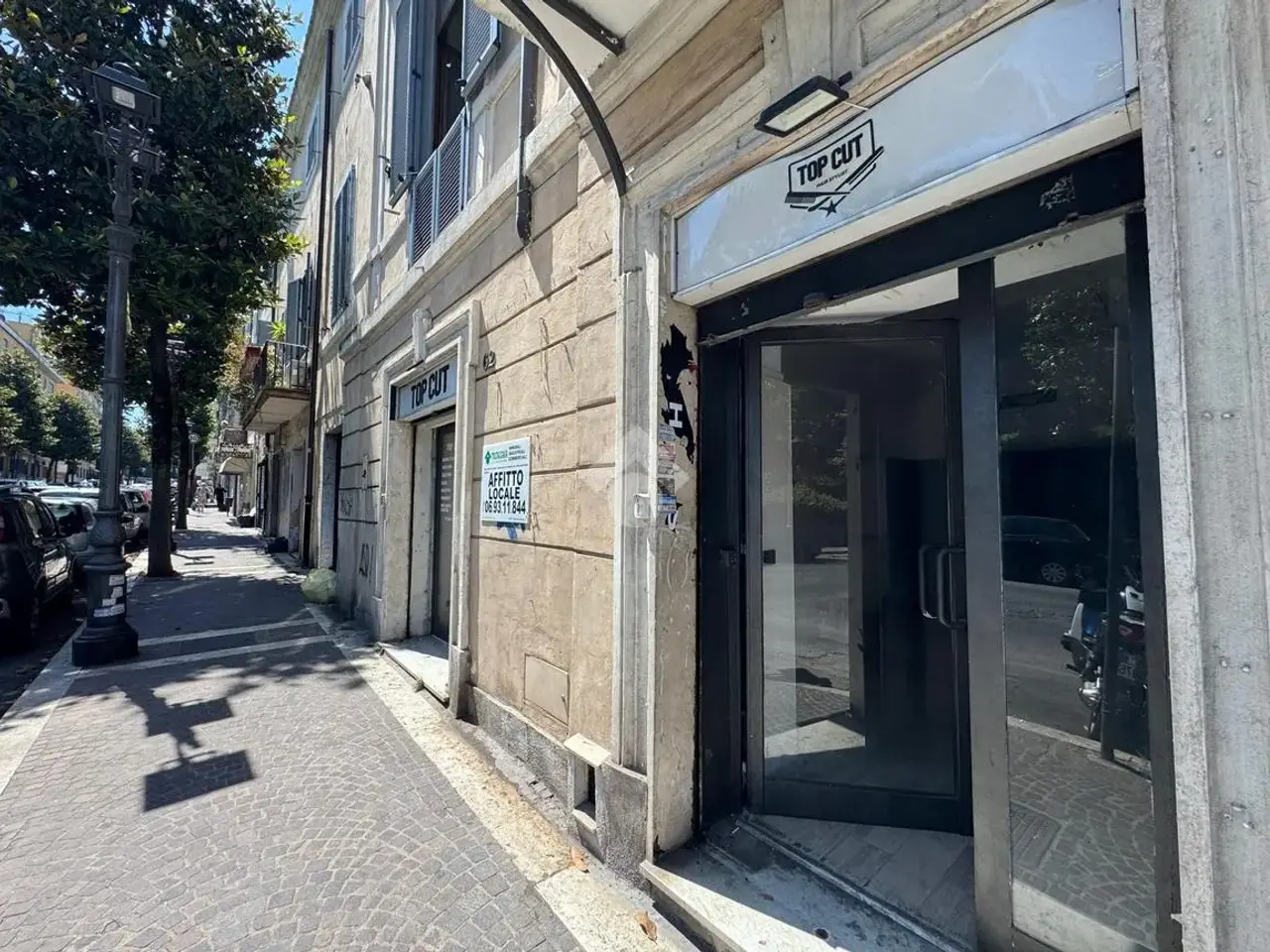 Negozio in Via Borgo Garibaldi 1, Albano Laziale, {3} - Foto 1