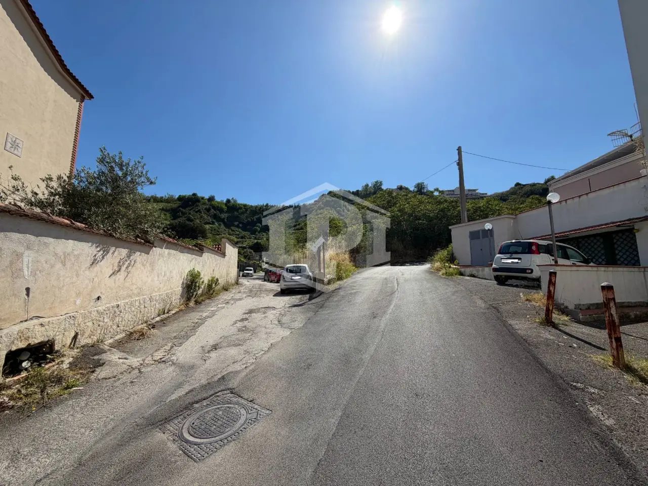 Magazzino in Via Pisciarelli 126, Pozzuoli, {3} - Foto 1