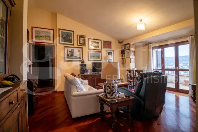 4-room flat in Via Raffele Sanzio 19, Corciano - Photo 1