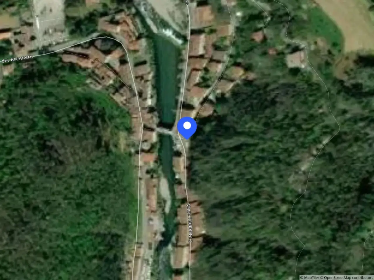 Magazzino in Via Vittorio Emanuele 1/a Fraz. Ponte al Serraglio 1, Bagni Di Lucca, {3} - Foto 1