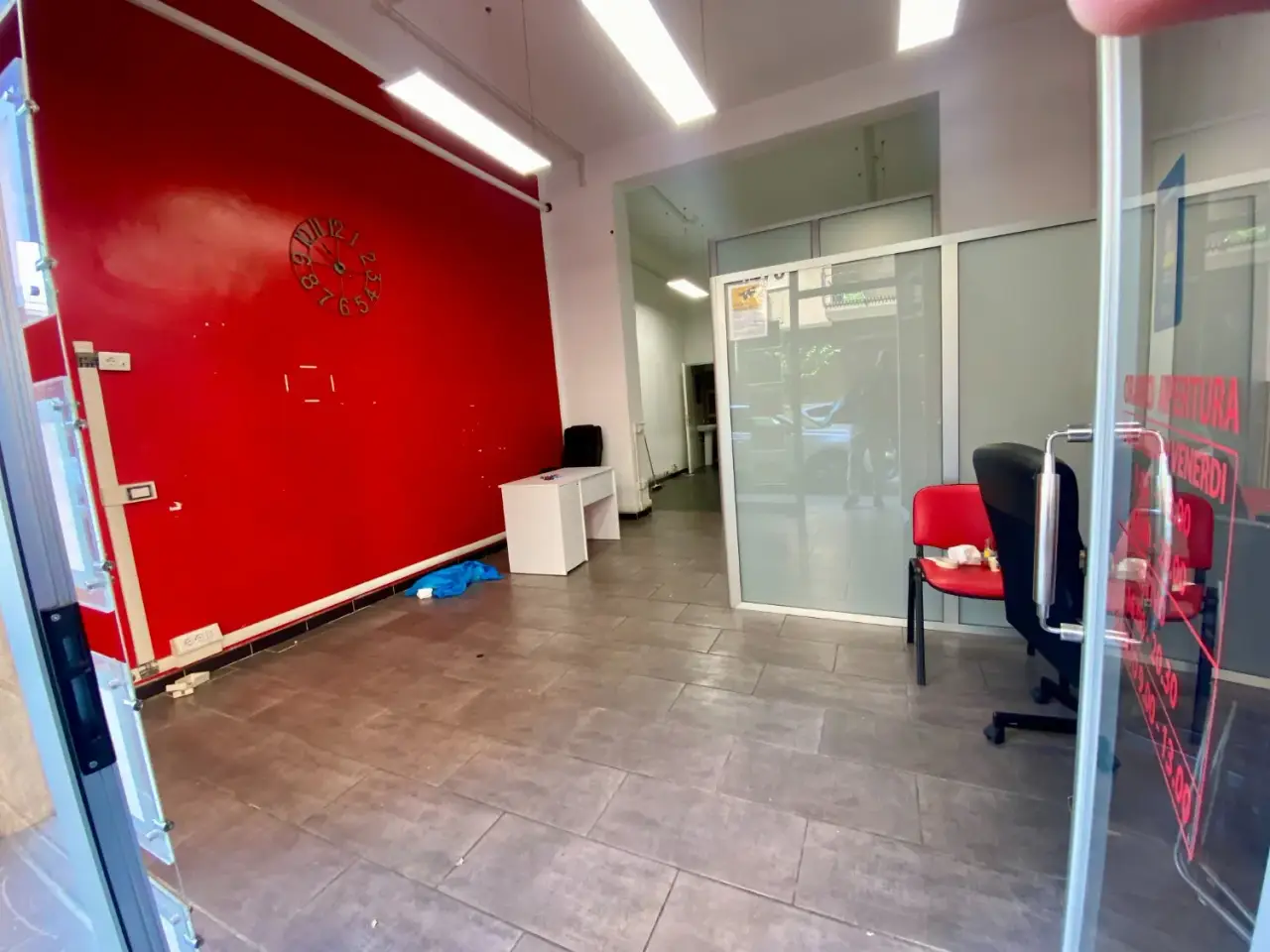 Negozio in Via E. Siciliano 46, Nocera Inferiore, {3} - Foto 2