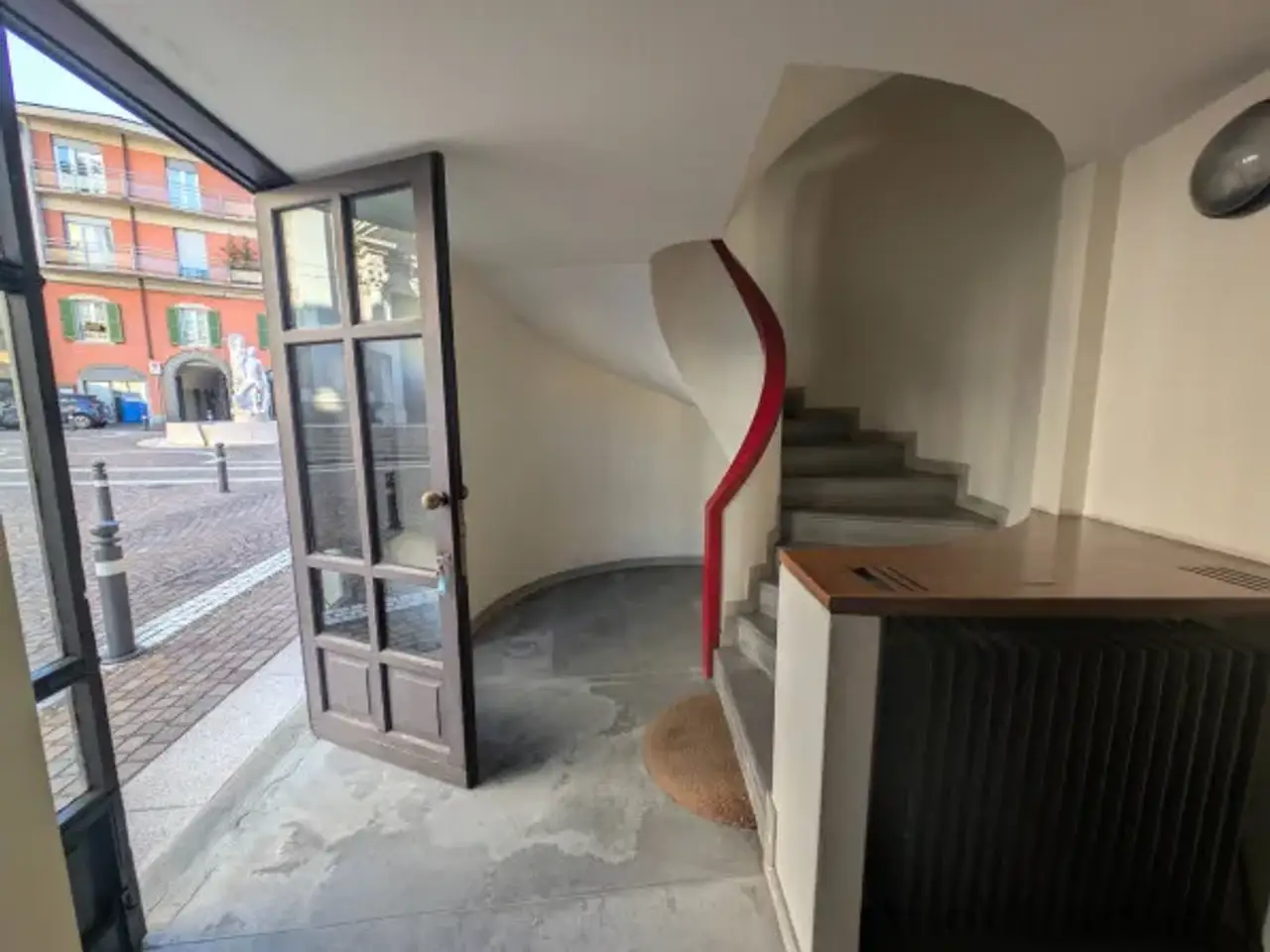 Ufficio in Via Francesco Adobati, Alzano Lombardo, {3} - Foto 1