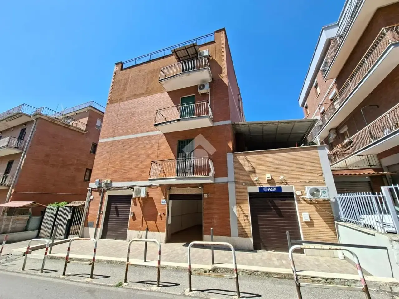 Negozio in Vicolo degli Orti della Magliana 19, Roma, {3} - Foto 2