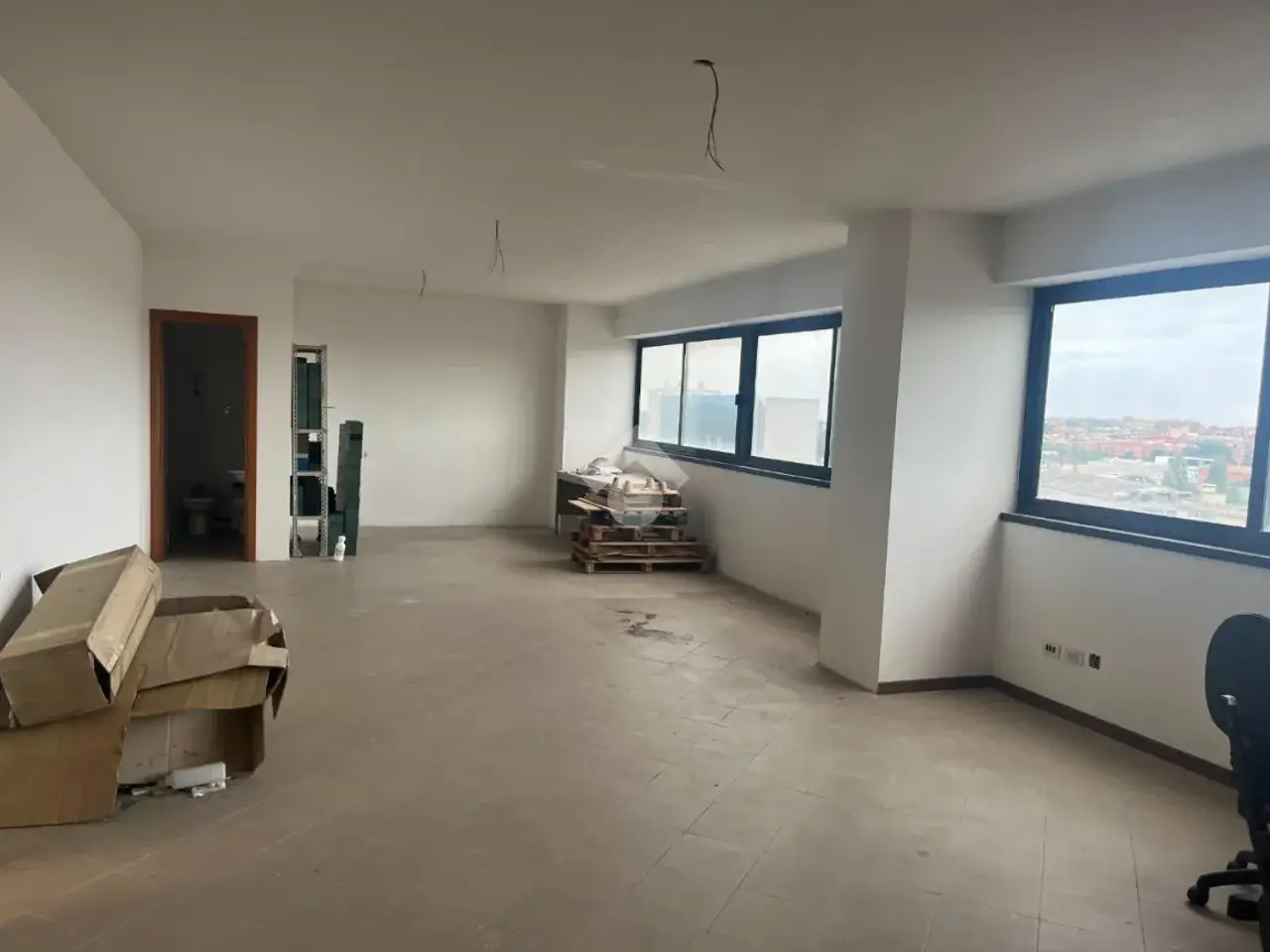 Ufficio in Via dei Castelli Romani 22, Pomezia, {3} - Foto 2