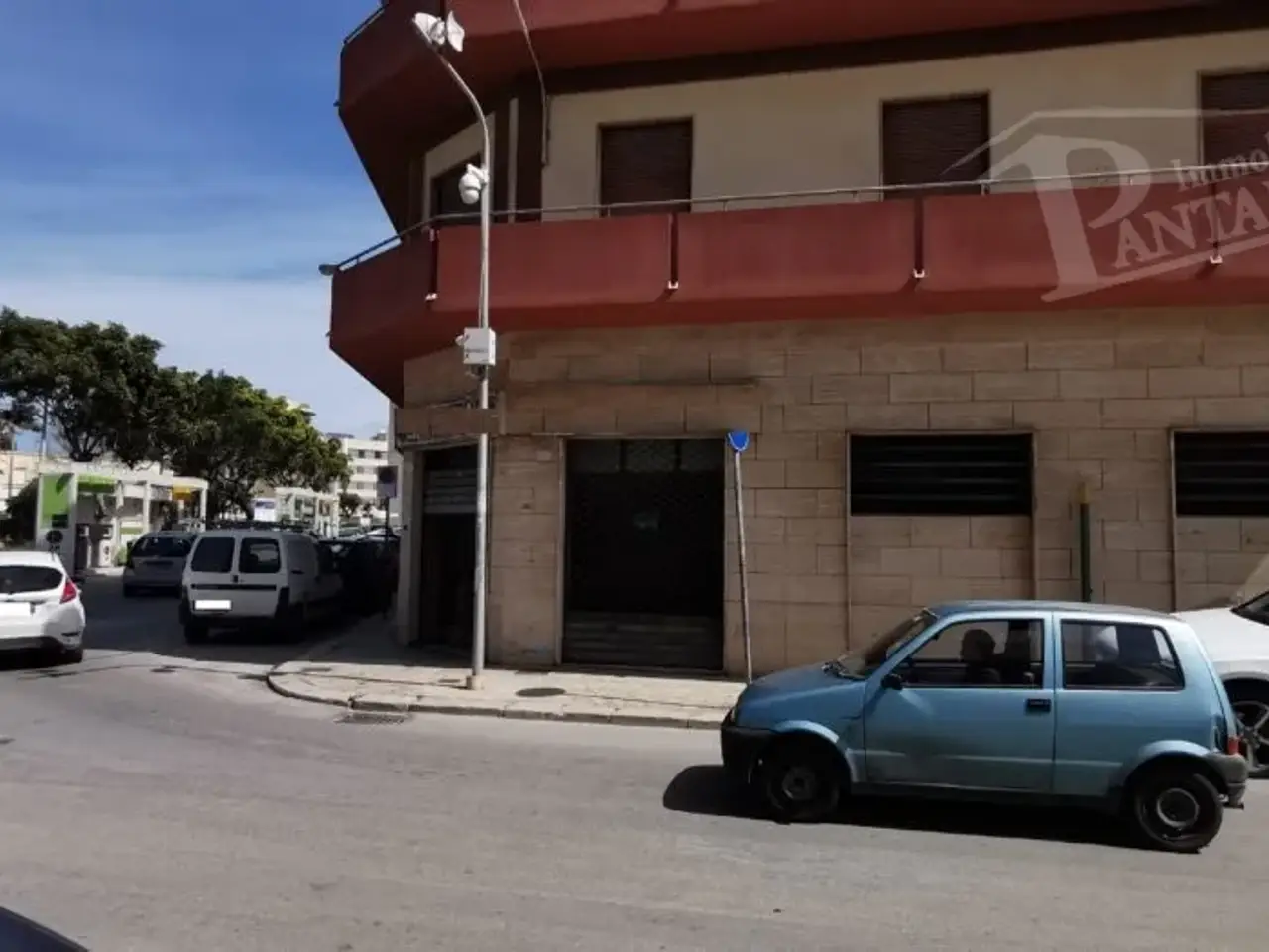 Esercizio commerciale in 
Piazza Caprera									, 
Marsala									, Marsala, {3} - Foto 1