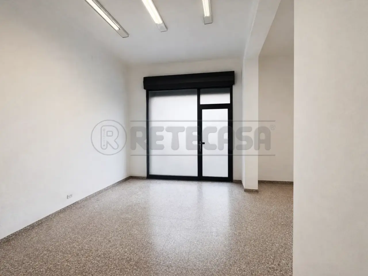 Palazzina commerciale in Via Giovanni Gradenigo 2, Padova, {3} - Foto 2