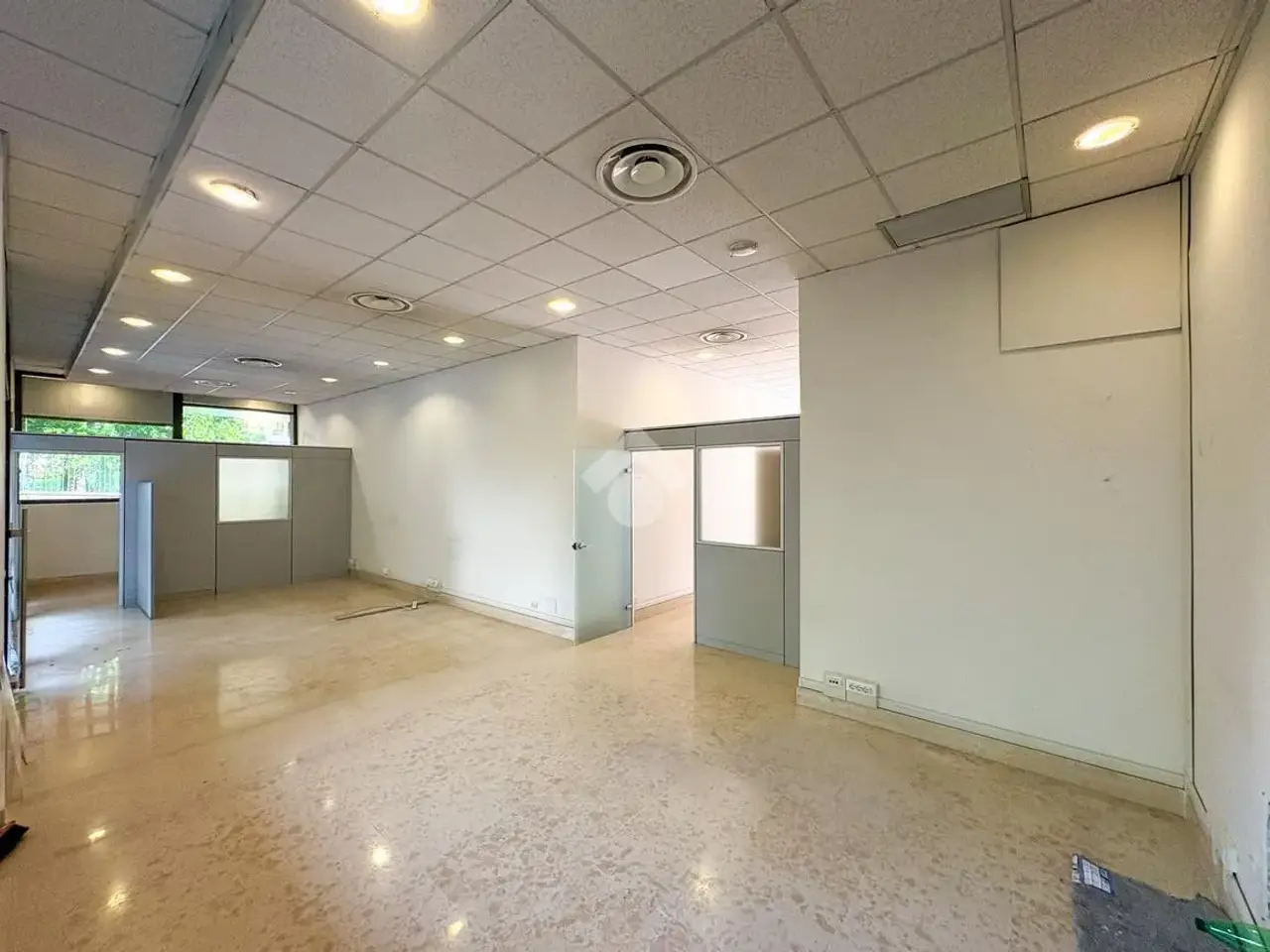 Ufficio in Corso Giacomo Matteotti 9, Lecco, {3} - Foto 1