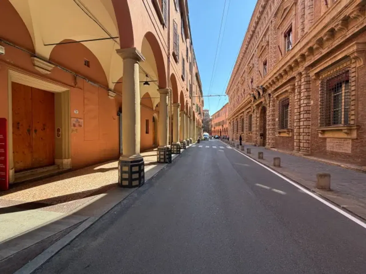 Ufficio in Via San Vitale, Bologna, {3} - Foto 1