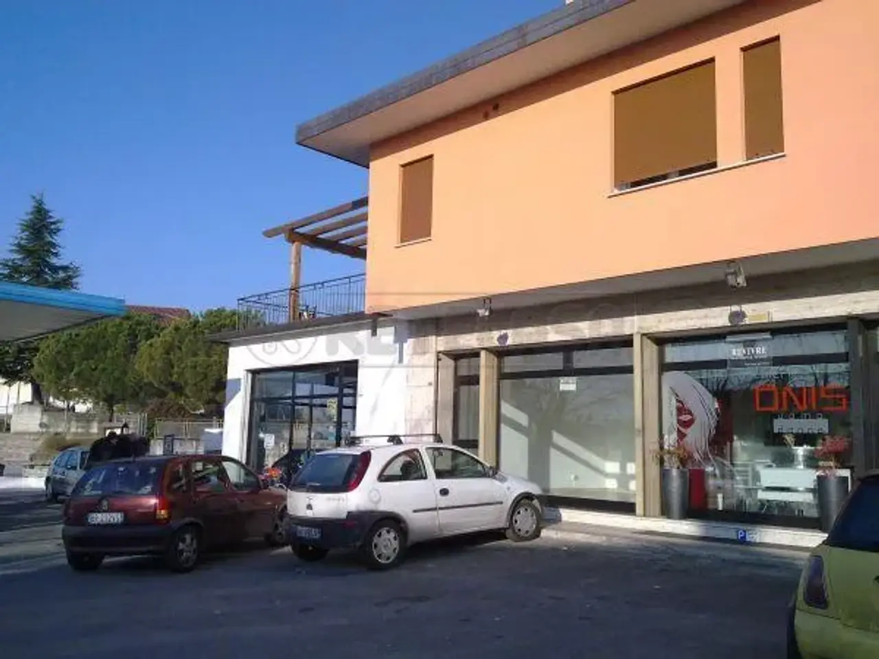 Palazzina commerciale in , Bassano Del Grappa, {3} - Foto 2