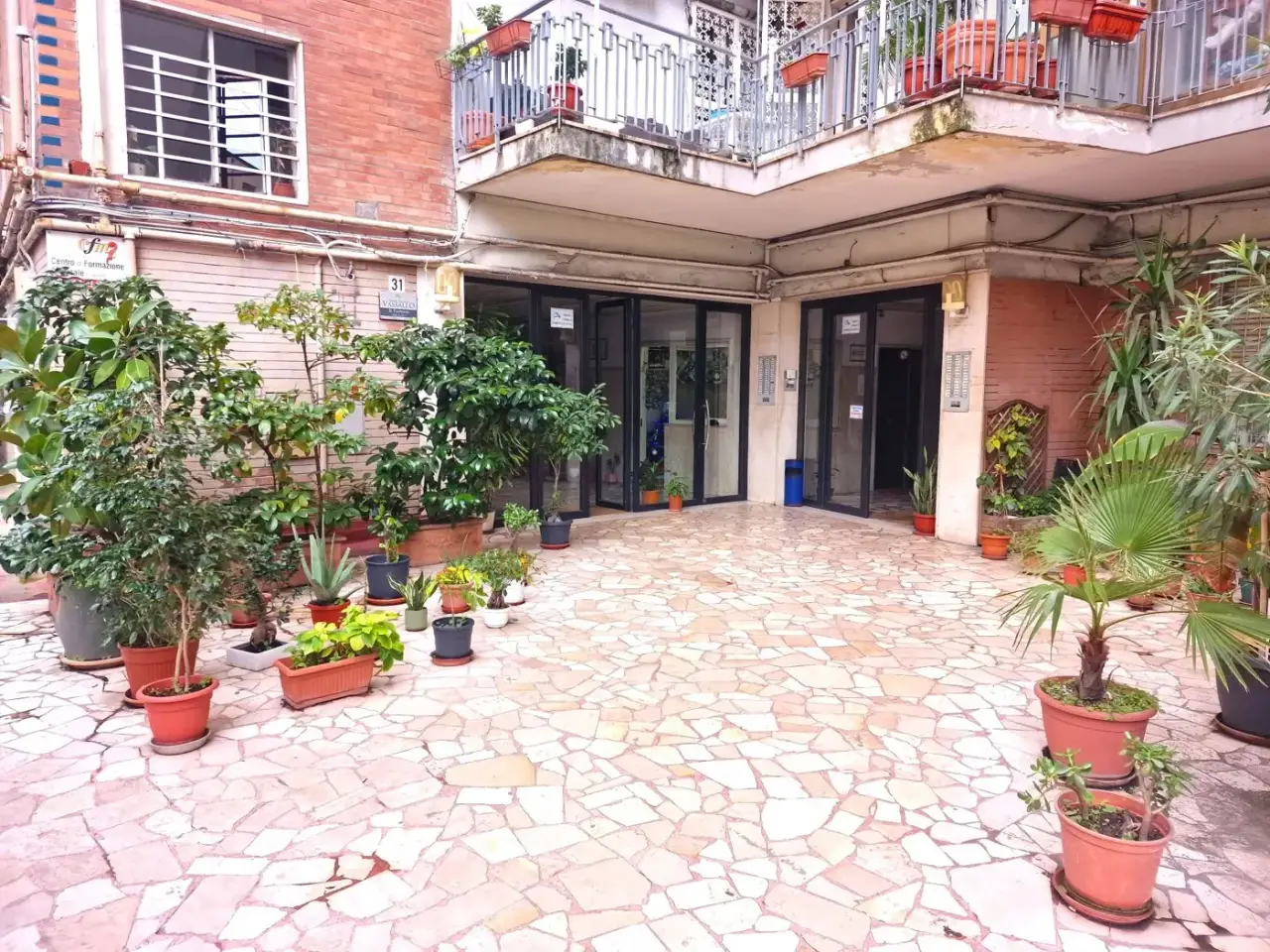 Negozio in Via Cagnazzi 31, Napoli, {3} - Foto 2