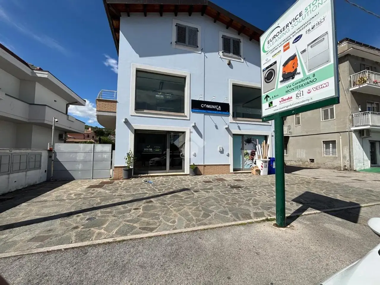 Negozio in Via Nazionale Adriatica Nord 413, Pescara, {3} - Foto 2