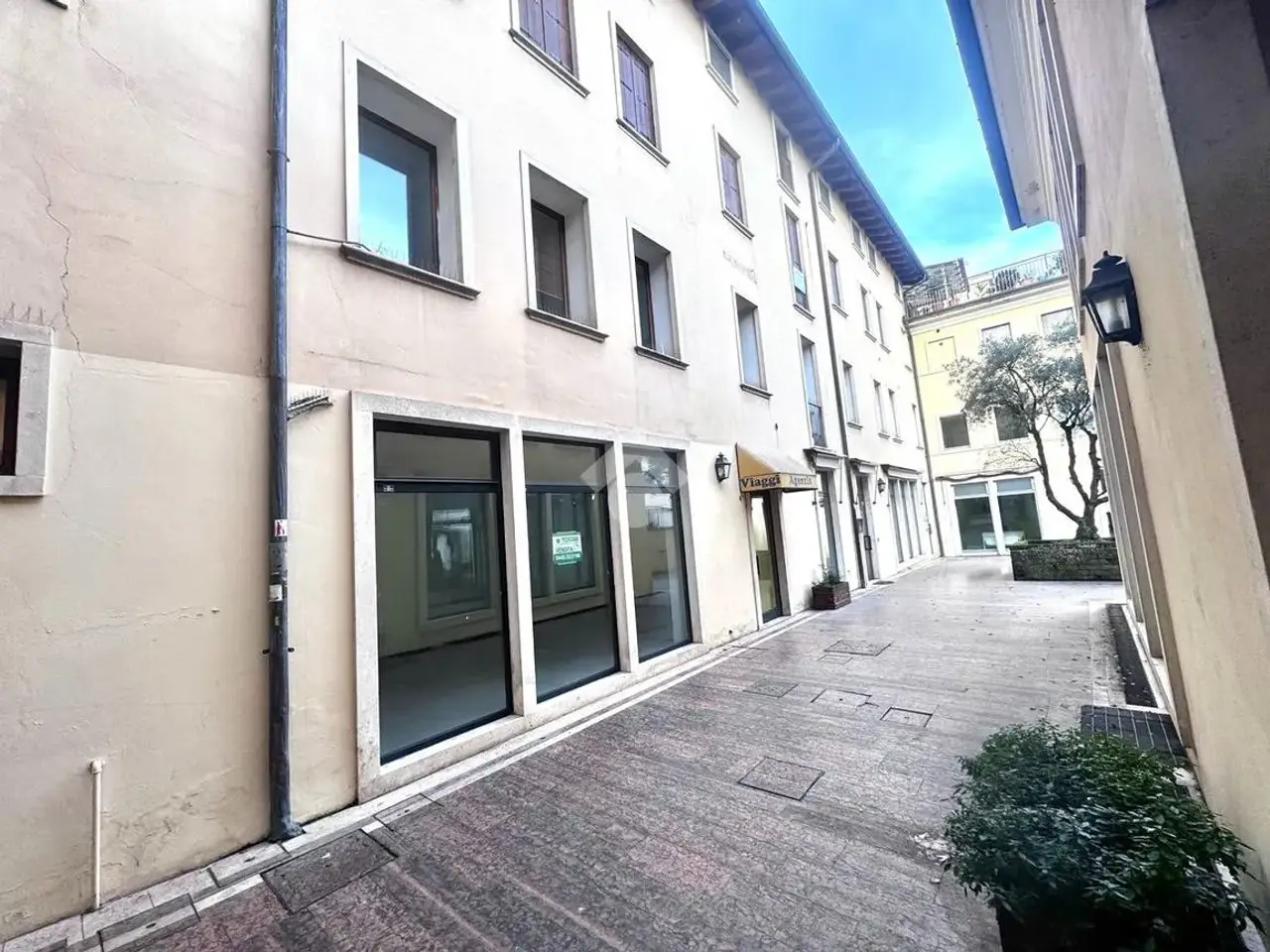 Negozio in Piazza Rossi 16, Schio, {3} - Foto 2