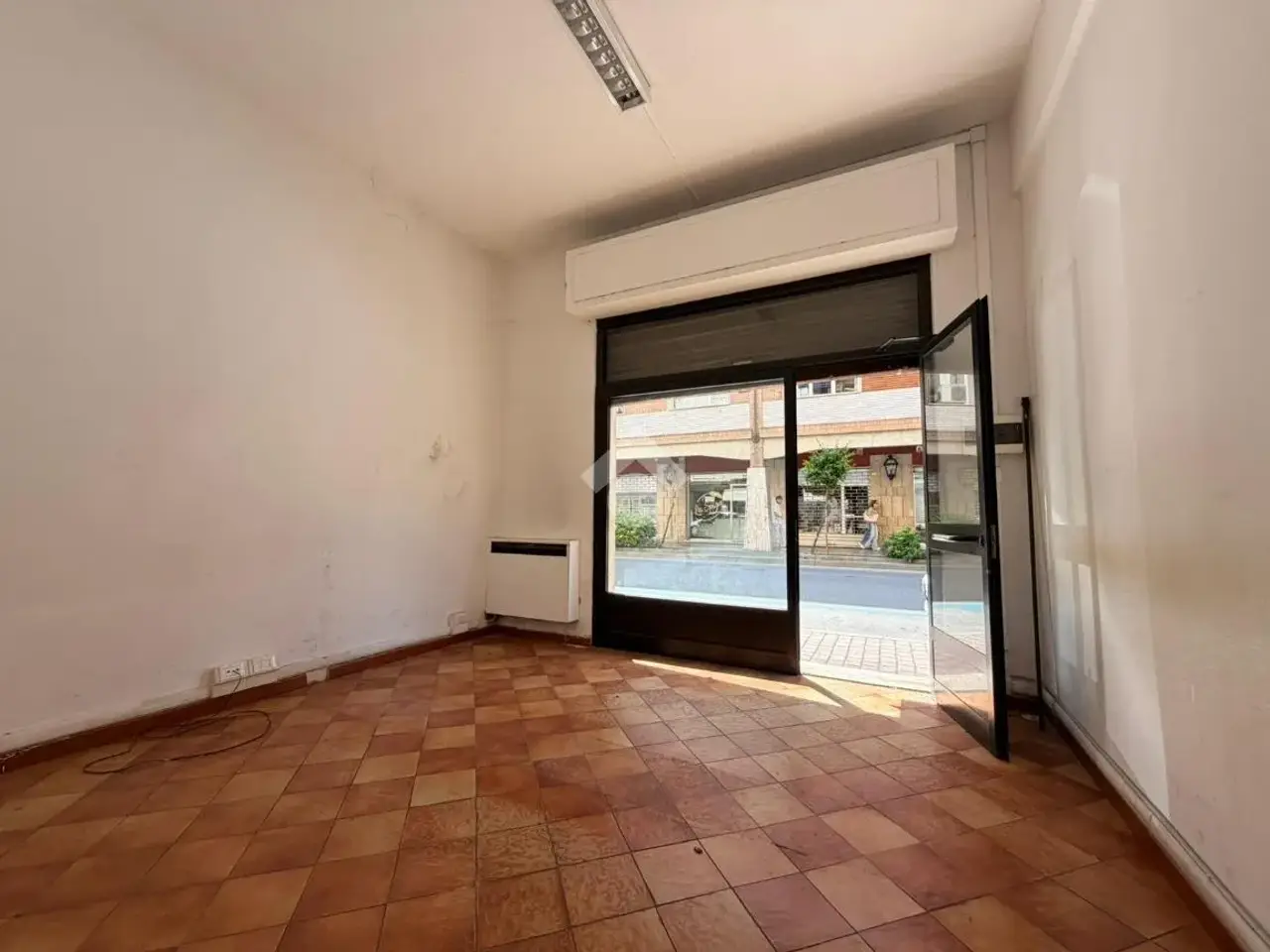 Negozio in Via Torino 47, Ovada, {3} - Foto 1