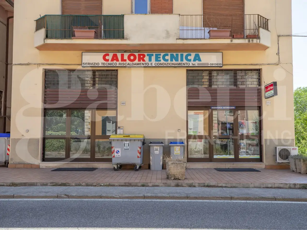 Negozio in Via Giacomo Puccini  198, Perugia, {3} - Foto 2