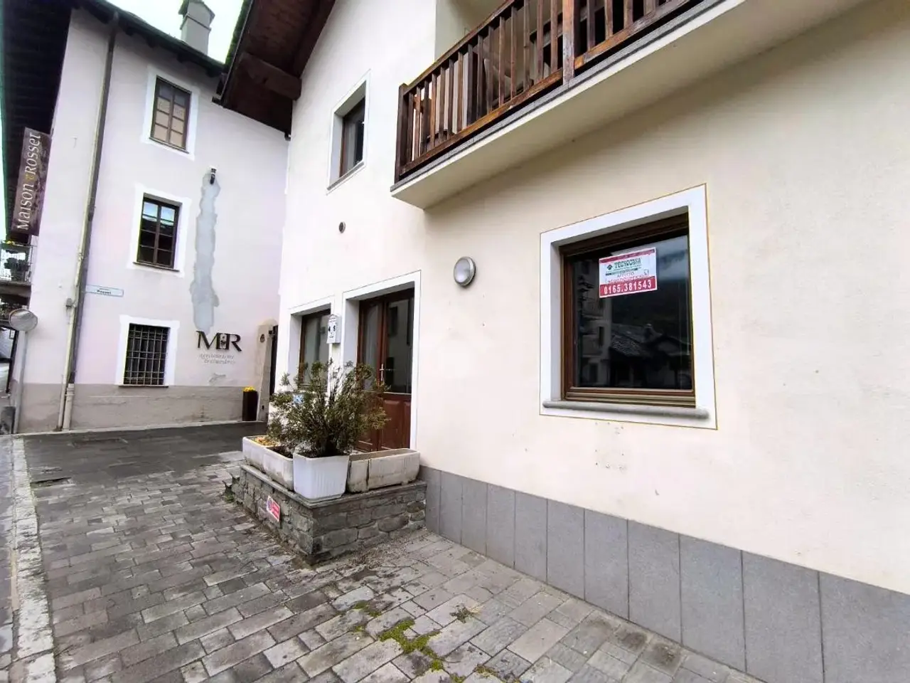 Negozio in Via Risorgimento, Nus, {3} - Foto 1