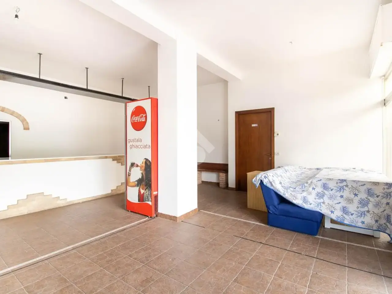 Negozio in Via Legnano 62, Porto Sant'Elpidio, {3} - Foto 2
