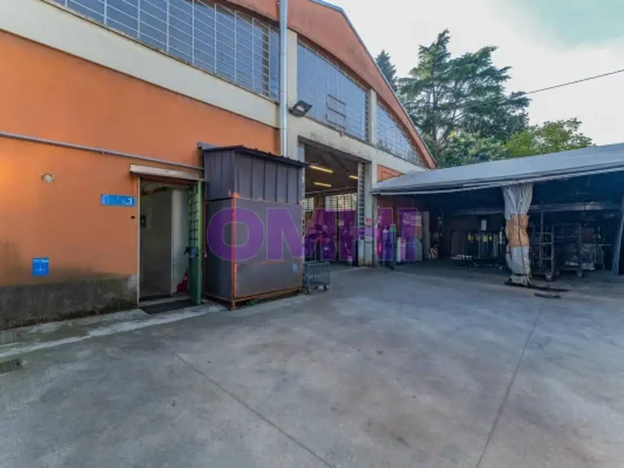 Capannone in Via della Vittoria 15, Samarate, {3} - Foto 1