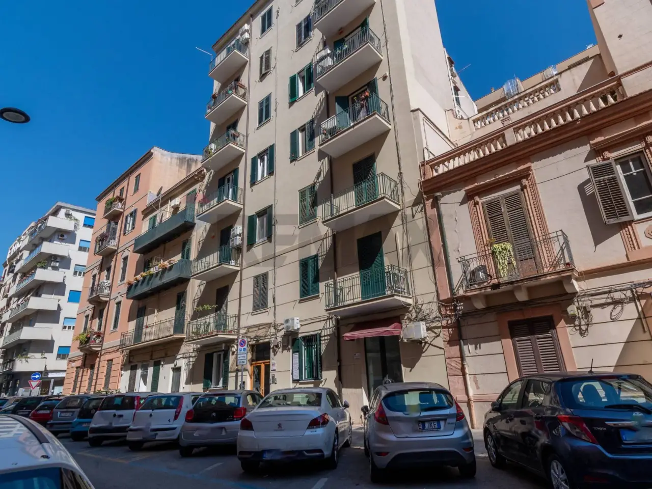 Negozio in Via Gioacchino di Marzo 53, Palermo, {3} - Foto 1