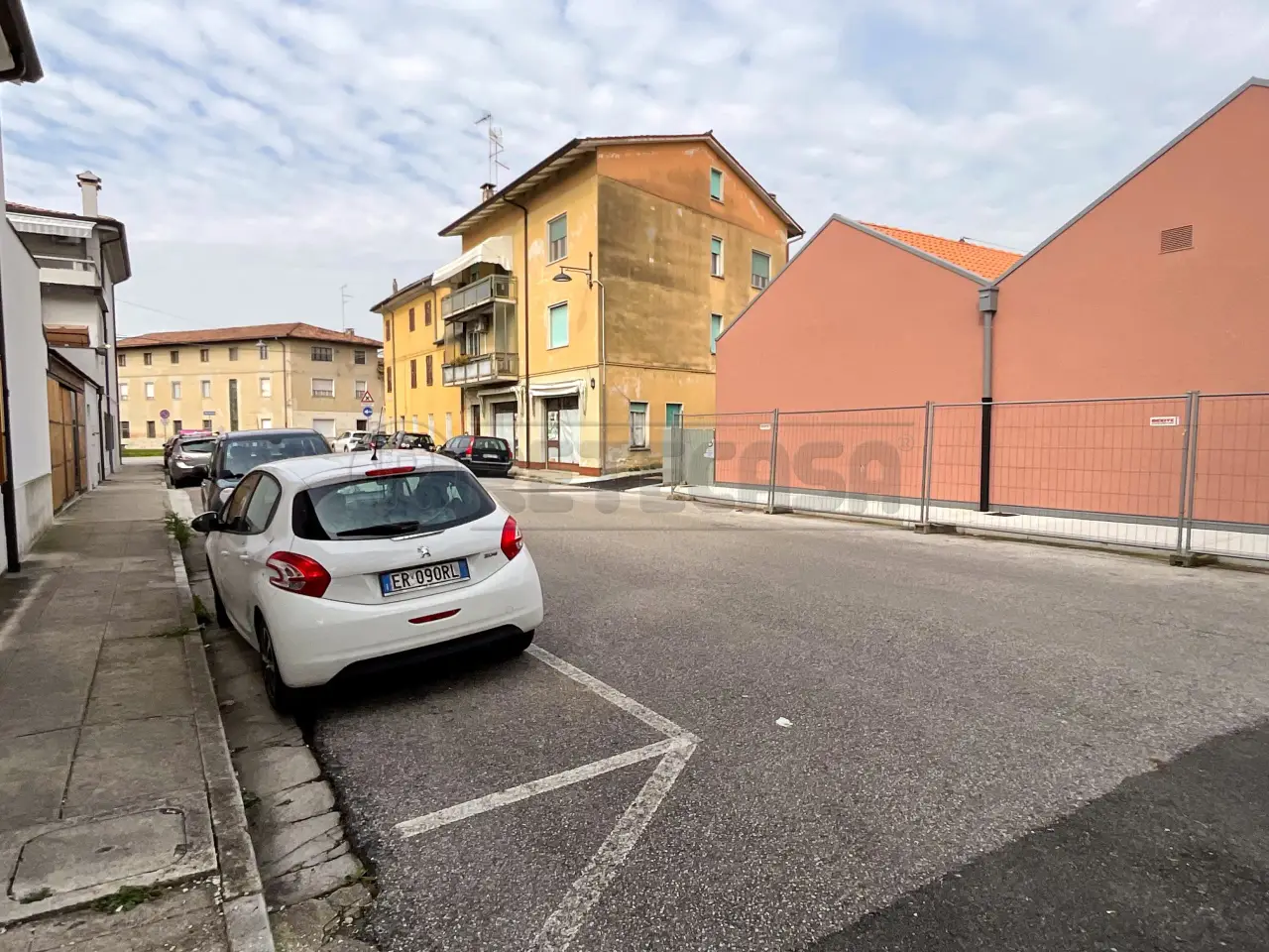 Parcheggio chiuso in Piazza XX Settembre 11, Palmanova, {3} - Foto 2