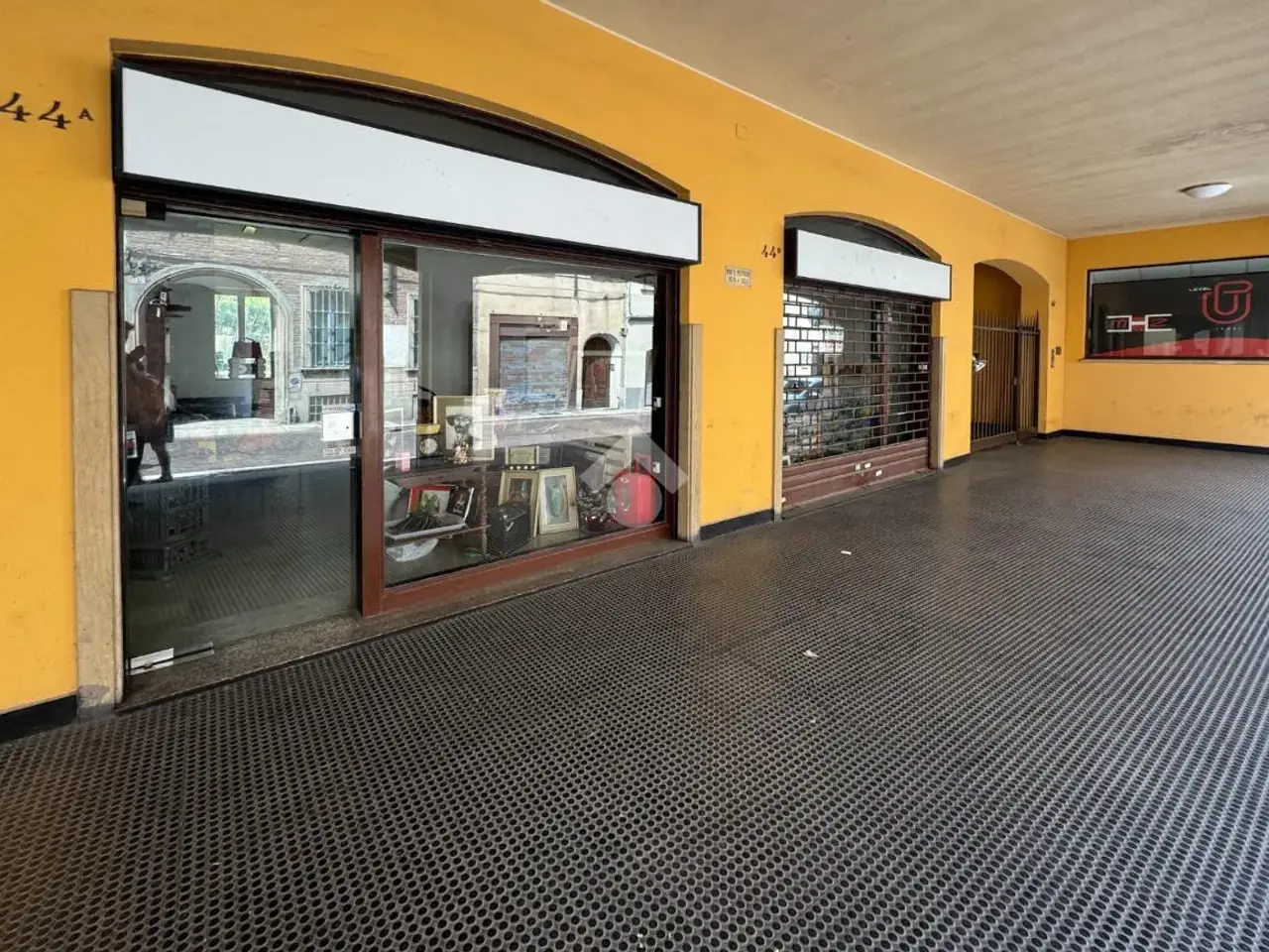 Negozio in Via Taverna Giuseppe 43, Piacenza, {3} - Foto 1