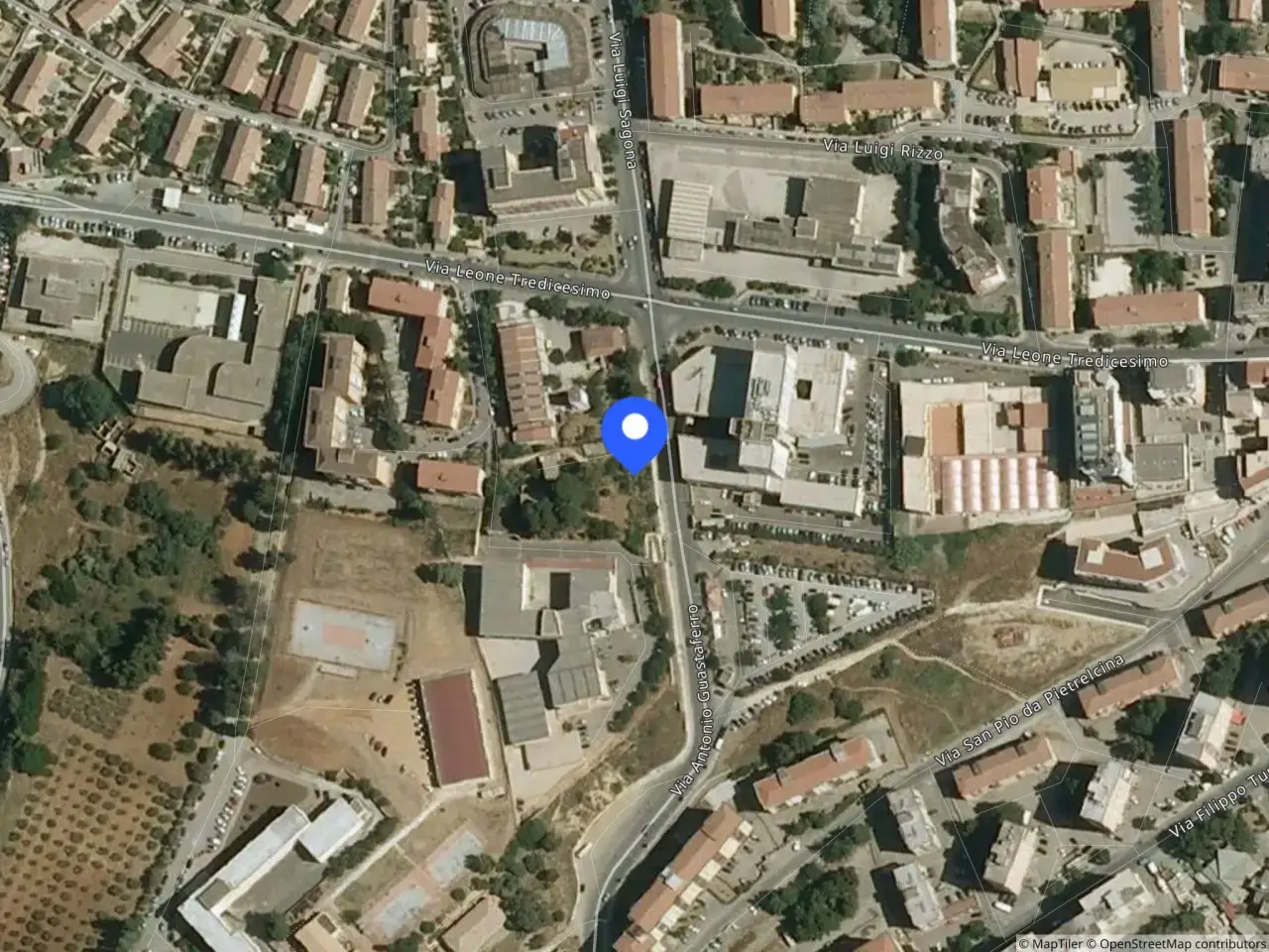 Magazzino in Via Antonio Guastaferro, 14, 93100 Caltanissetta CL, Italia 14, Caltanissetta, {3} - Foto 1