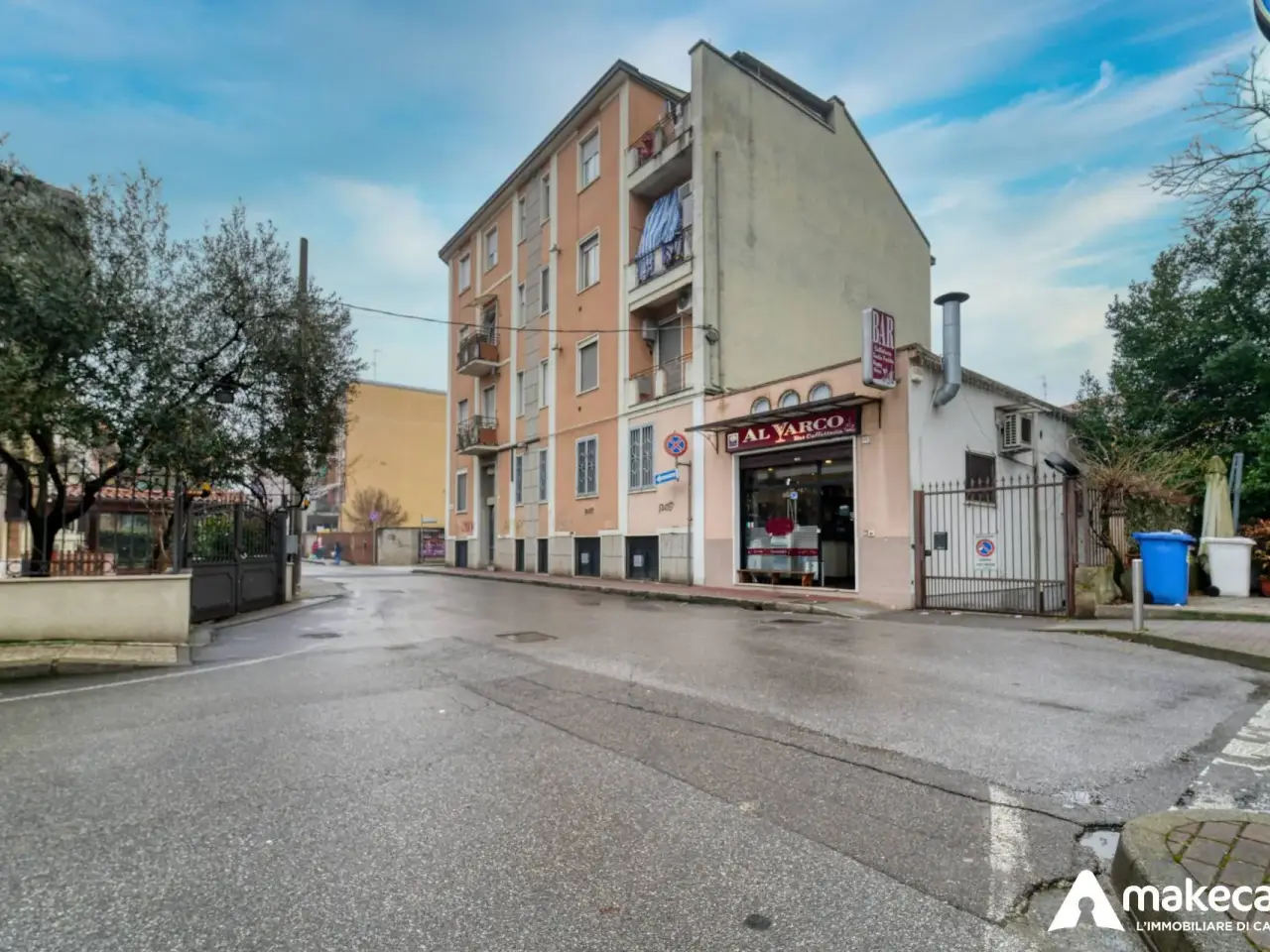Magazzino in Via Piave 13, San Donato Milanese, {3} - Foto 2