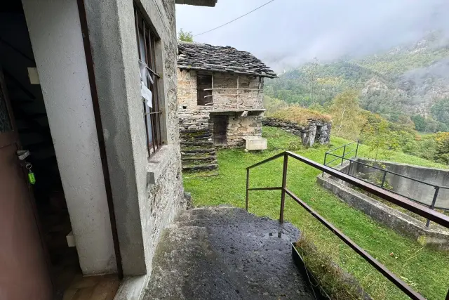 Casa indipendente in Regione Scalaro, Quincinetto - Foto 1