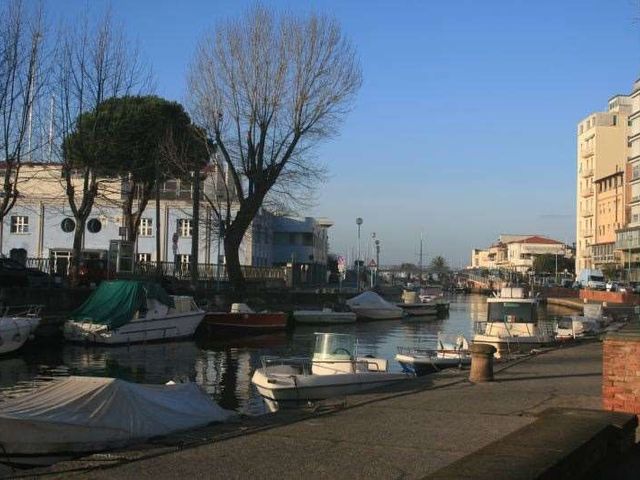 Villa bifamiliare in Via Garibaldi, Viareggio - Foto 1