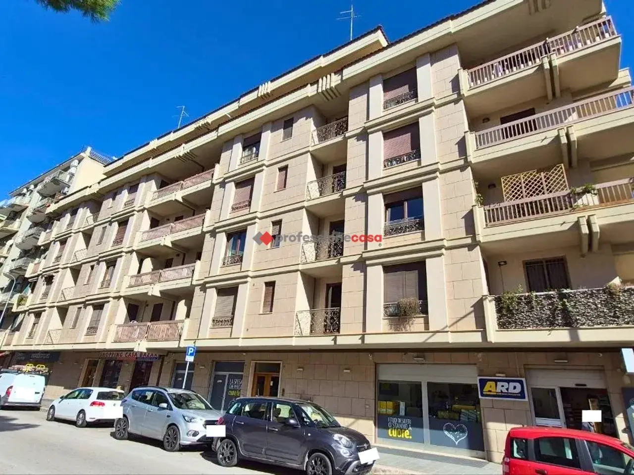 Ufficio in Viale Ofanto  43, Foggia, {3} - Foto 1