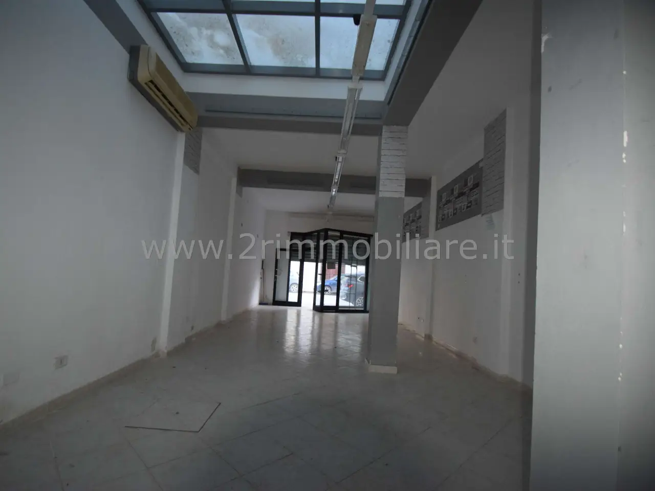 Negozio in Via Salemi, Mazara Del Vallo, {3} - Foto 1