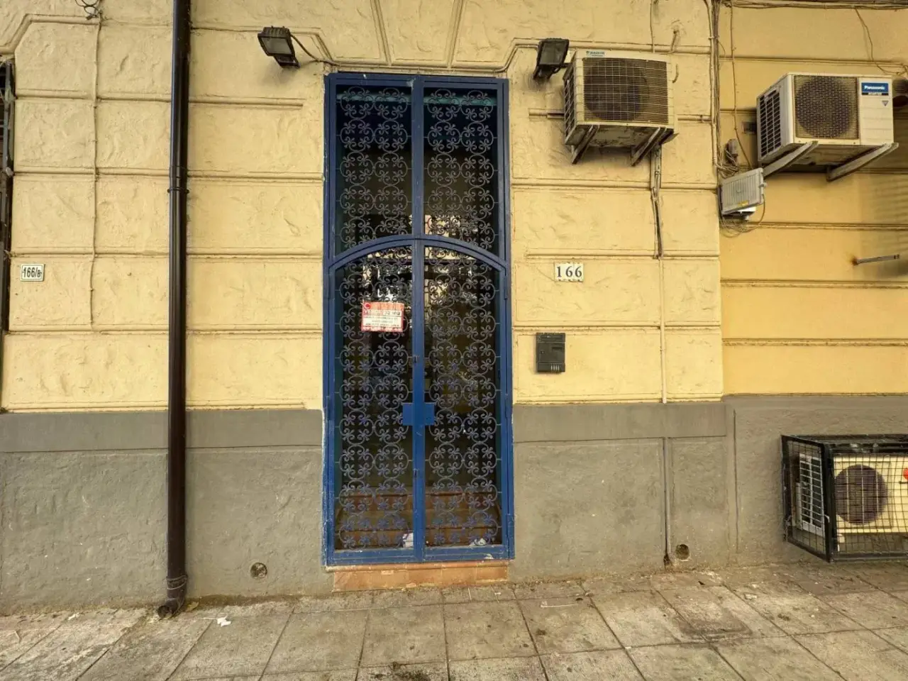 Locale commerciale in Via Archimede, 166c, Palermo, {3} - Foto 1