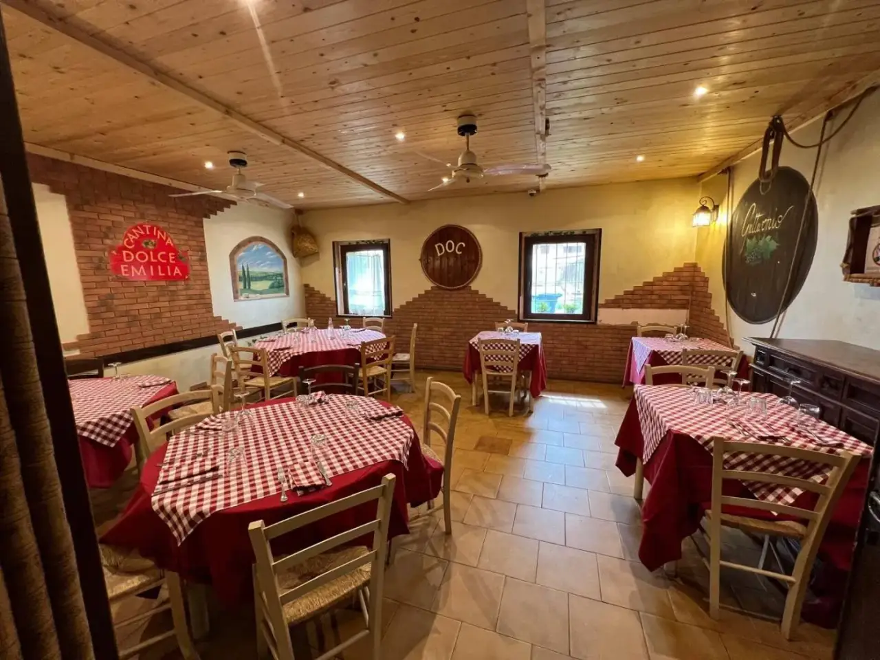Esercizio commerciale in , Vizzolo Predabissi, {3} - Foto 1