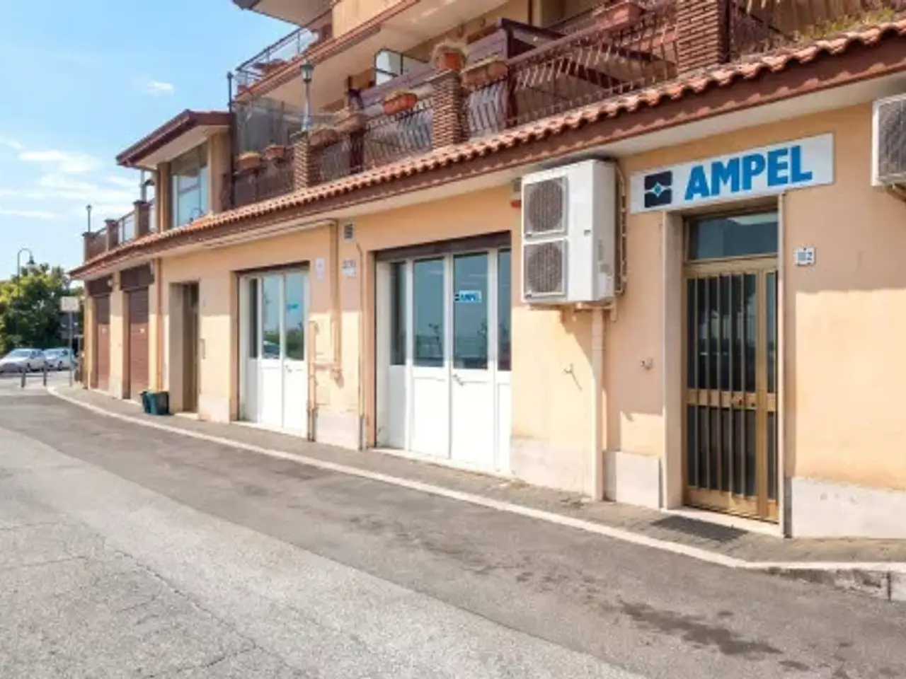 Negozio in Viale Europa 114, Montecompatri, {3} - Foto 1