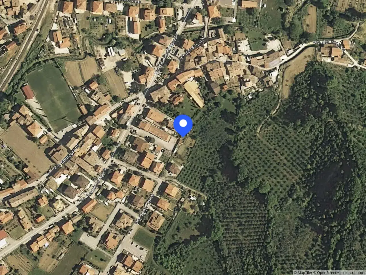 Magazzino in Località Scanzano, Foligno, {3} - Foto 1