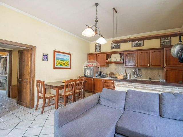 3-room flat in Via Borgonuovo, Tarano - Photo 1