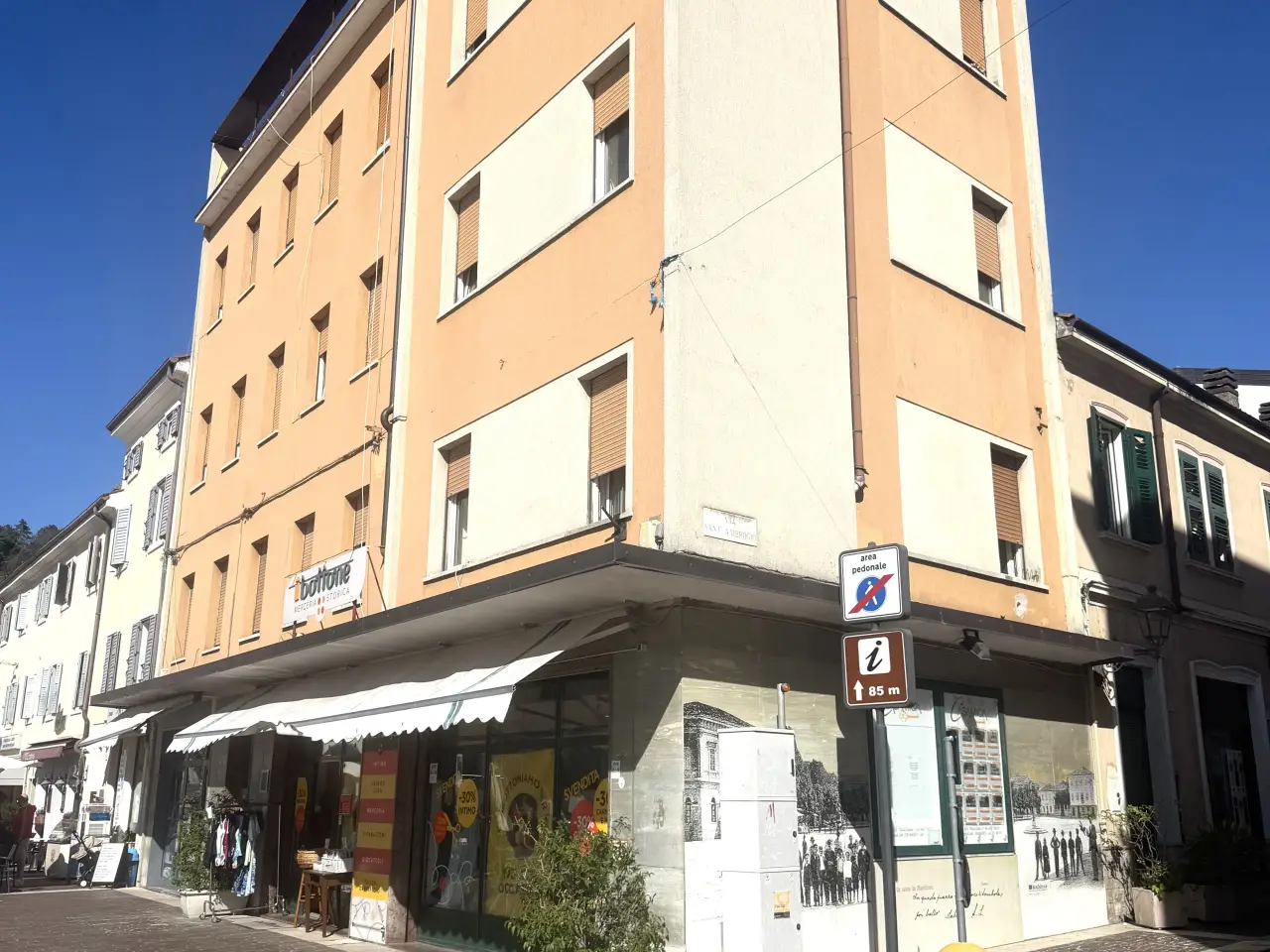 Negozio in , Monfalcone, {3} - Foto 2
